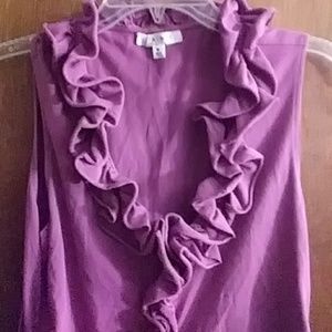 🌸CAbi Ruffled V neck tank Size M
